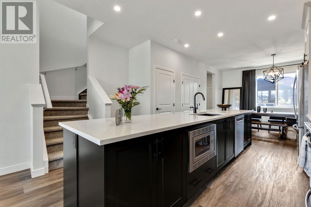 30 Amblehurst Way Nw, Calgary, Alberta  T3P 2A2 - Photo 7 - A2224629