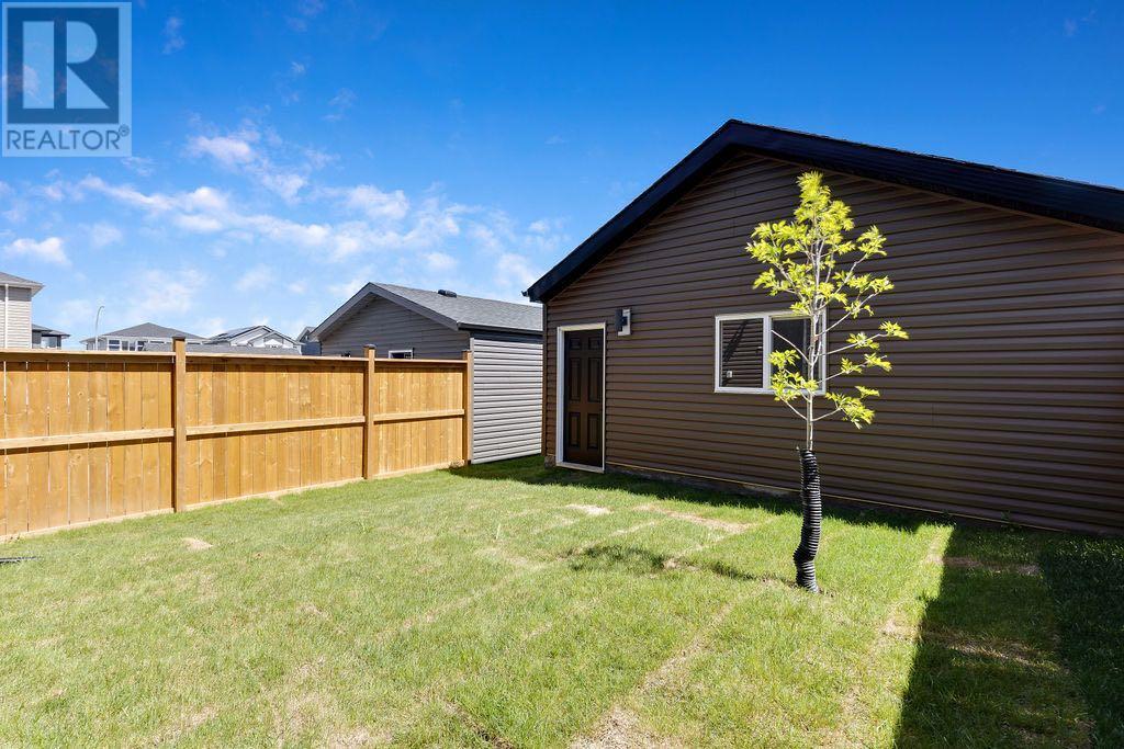 30 Amblehurst Way Nw, Calgary, Alberta  T3P 2A2 - Photo 32 - A2224629