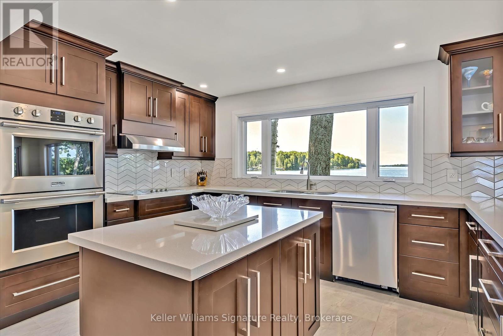 135 Driftwood Village Road, Kawartha Lakes, Ontario  K0M 1K0 - Photo 16 - X12183253