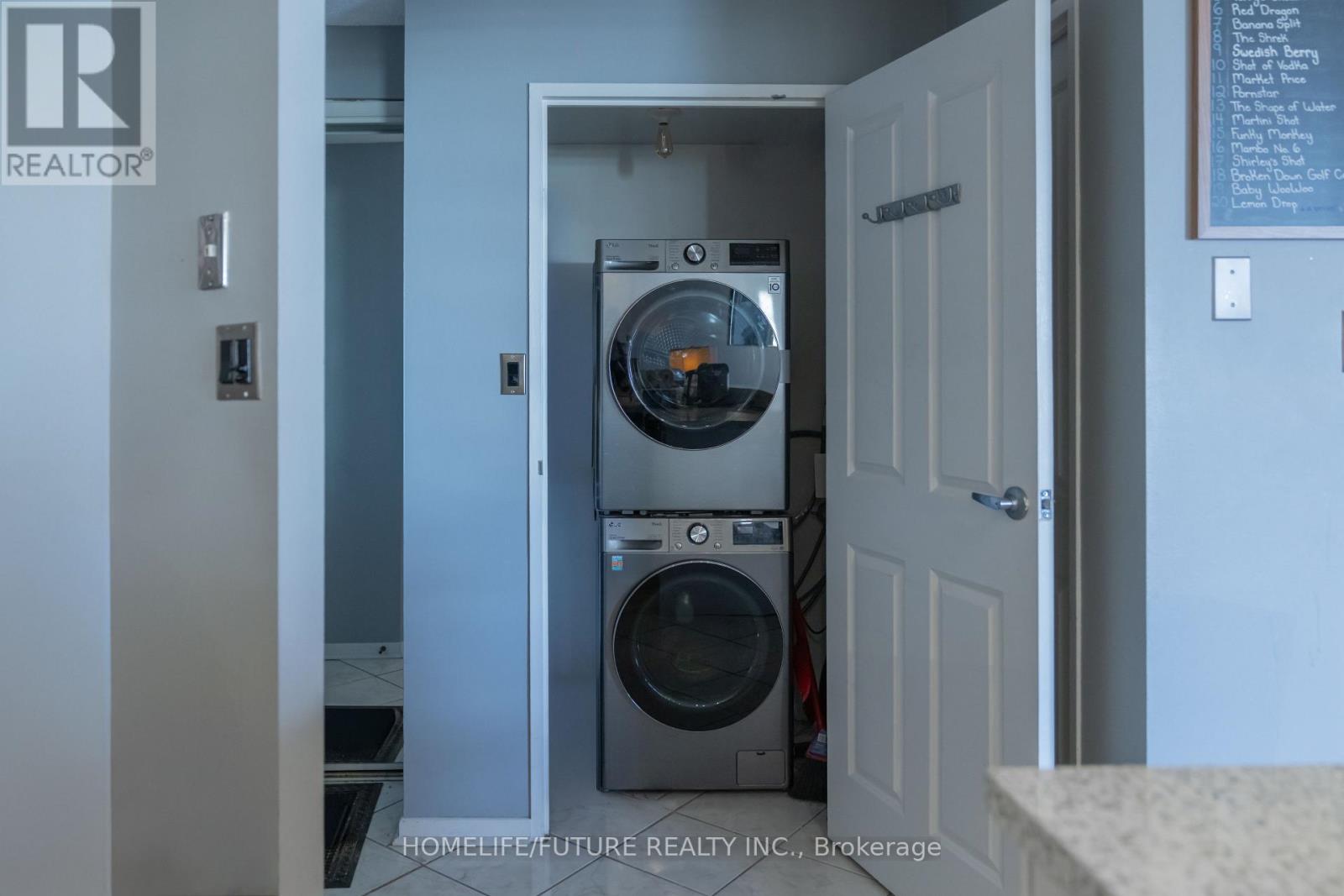 1004 - 77 Maitland Place, Toronto (Cabbagetown-South St. James Town), Ontario  M4V 2V6 - Photo 14 - C12183290
