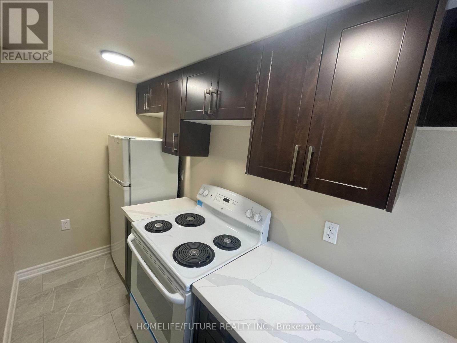 Bsmt B - 1027 Danforth Road, Toronto (Kennedy Park), Ontario  M1K 1J8 - Photo 3 - E12183282