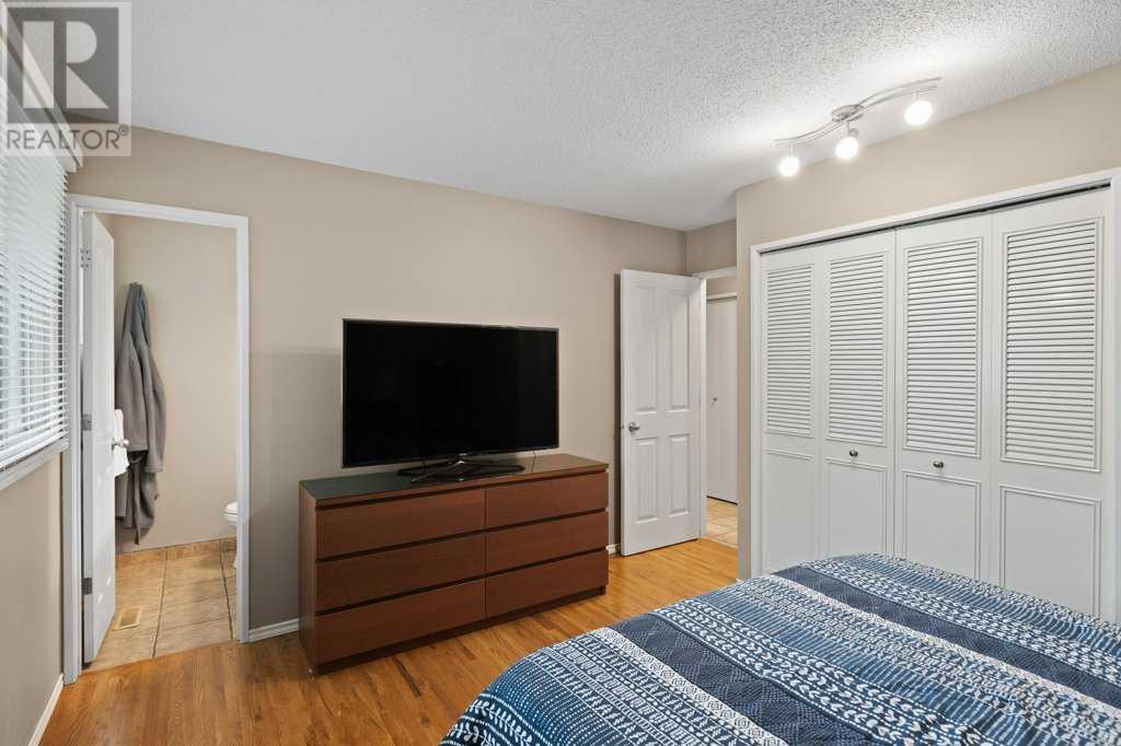 131 Bracewood Road Sw, Calgary, Alberta  T2W 3B9 - Photo 13 - A2223754