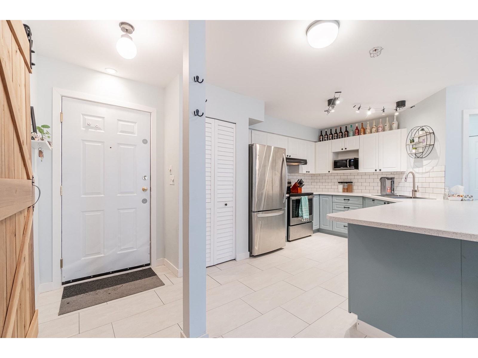 307 33599 2 Avenue, Mission, British Columbia  V2V 6J3 - Photo 5 - R3008815