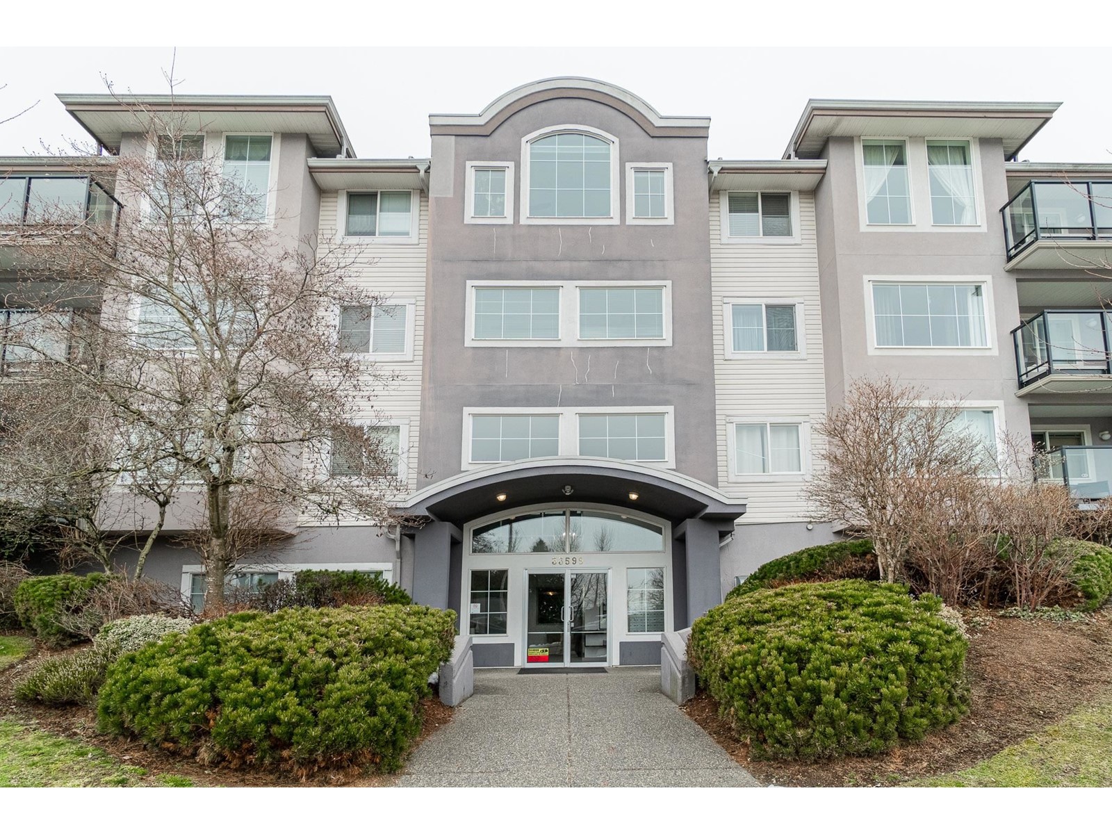 307 33599 2 Avenue, Mission, British Columbia  V2V 6J3 - Photo 1 - R3008815