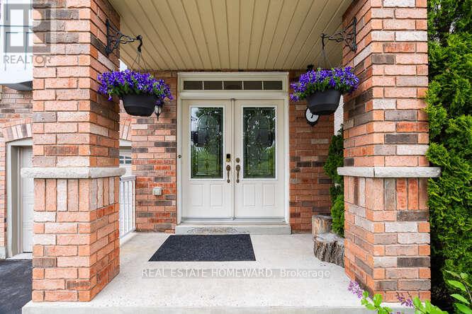 7 - 320 Ravineview Drive, Vaughan, Ontario  L6A 4H1 - Photo 3 - N12183245