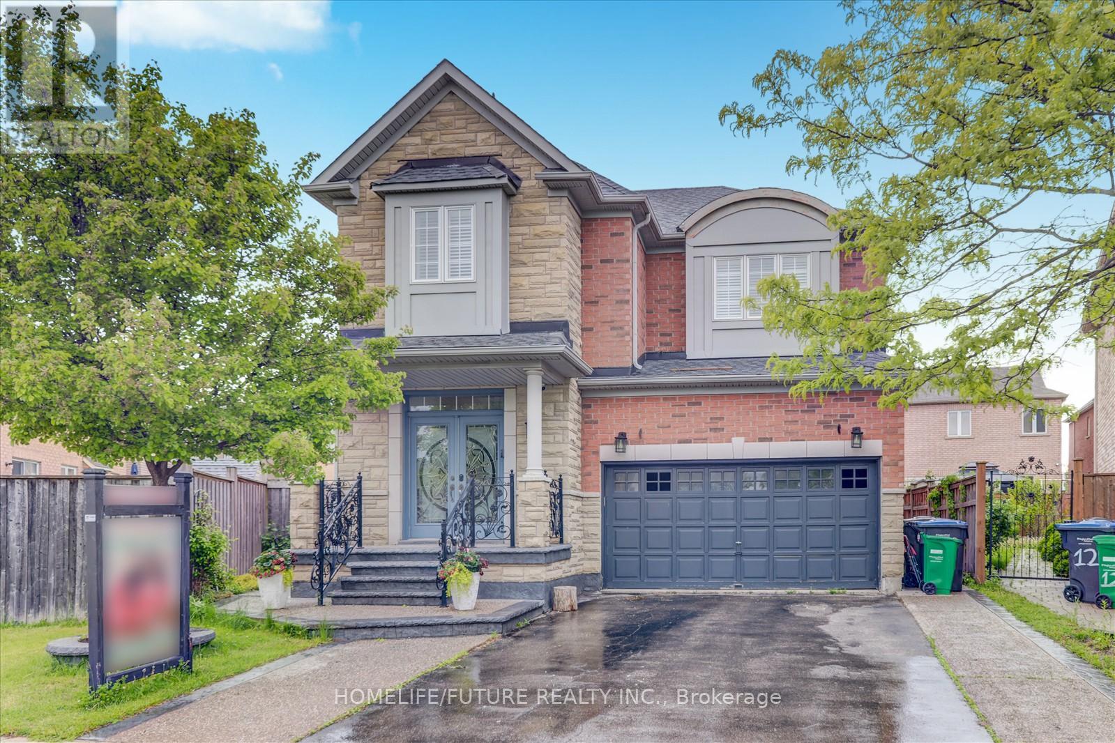 14 Newcroft Road, Brampton, Ontario  L6P 2L6 - Photo 1 - W12183270