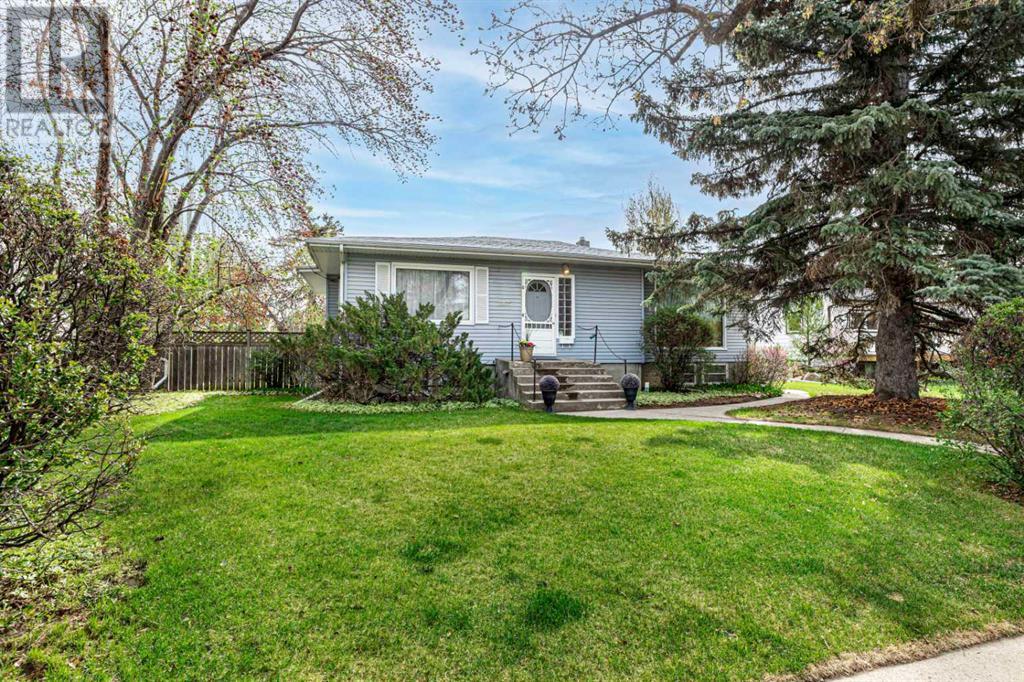 5825 45 Avenue, Red Deer, Alberta
