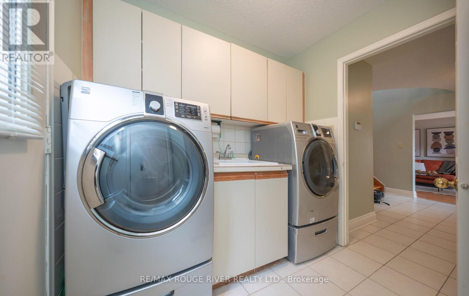 540 Lightfoot Place, Pickering, Ontario  L1V 6A1 - Photo 15 - E12172353