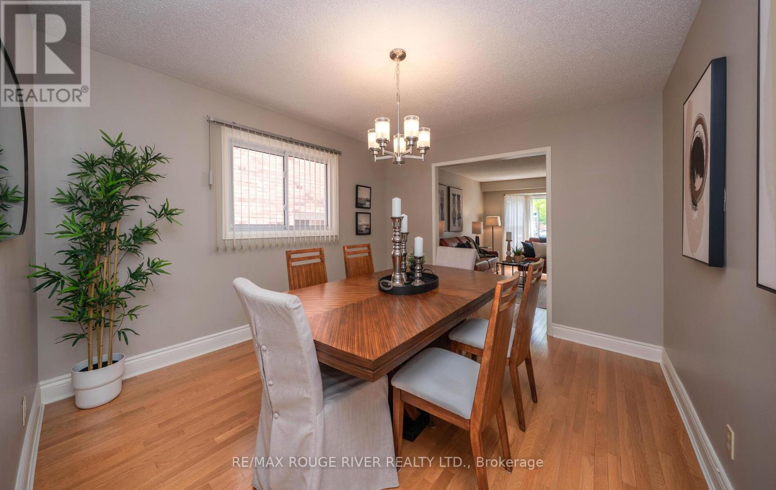 540 Lightfoot Place, Pickering, Ontario  L1V 6A1 - Photo 7 - E12172353
