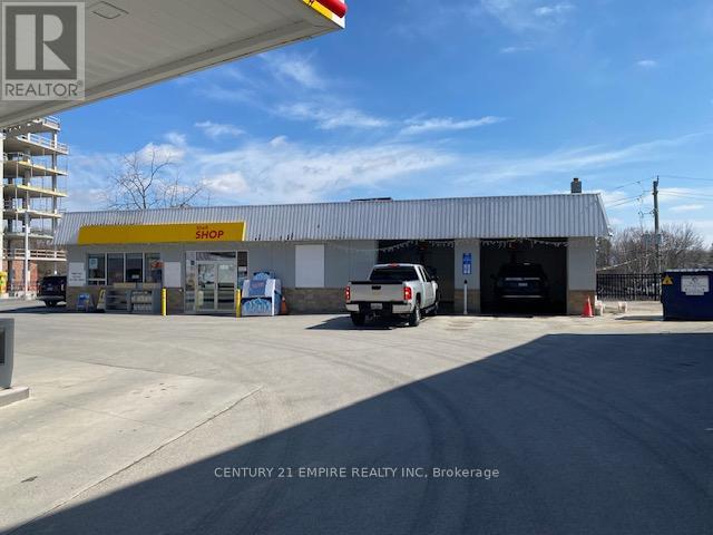 80 Dundas Street E, Greater Napanee, Ontario  K7R 1H9 - Photo 12 - X12183248