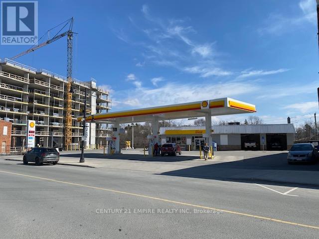 80 Dundas Street E, Greater Napanee, Ontario  K7R 1H9 - Photo 7 - X12183248