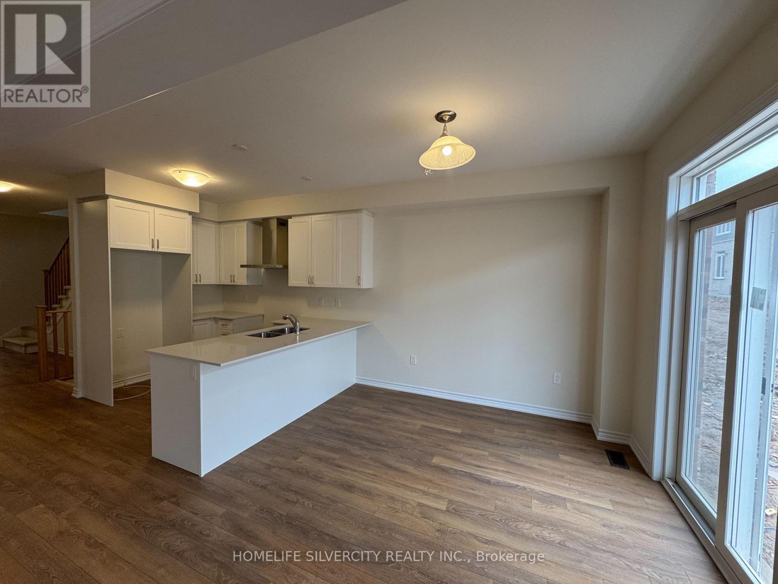 128 Molozzi Street, Erin, Ontario  N0B 1T0 - Photo 3 - X12183264