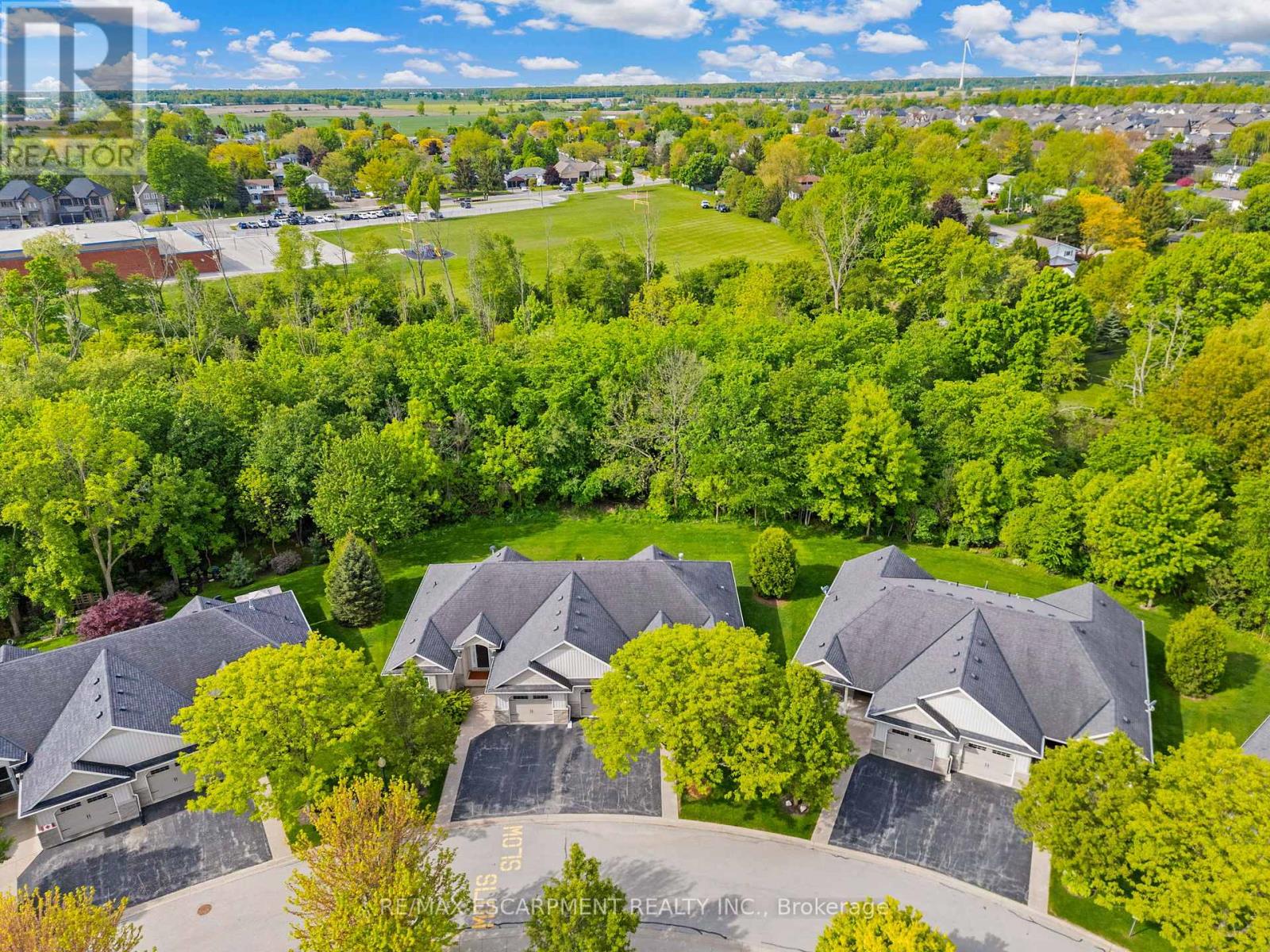 18 Riverside Circle, West Lincoln, Ontario  L0R 2A0 - Photo 35 - X12183266