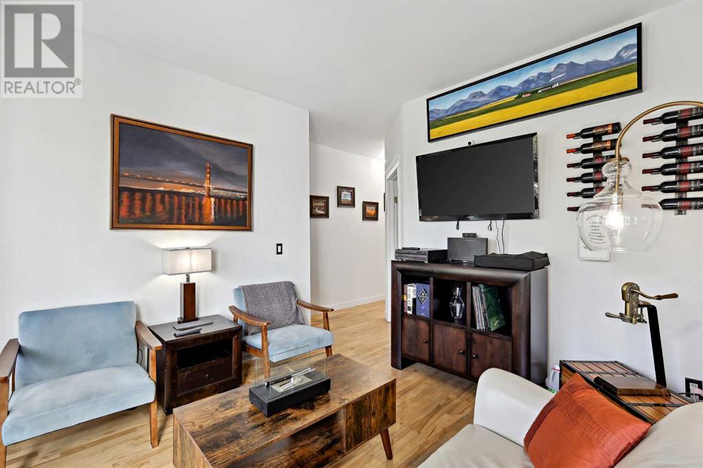 Property at 530 19 Avenue SW image 5