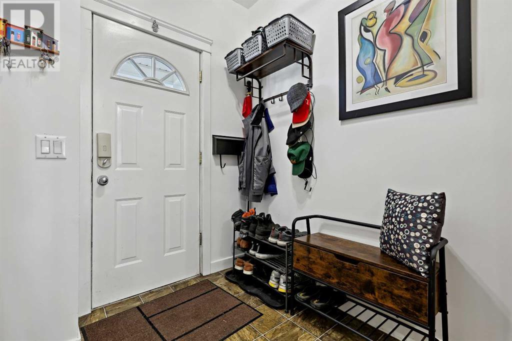 Property at 530 19 Avenue SW image 3