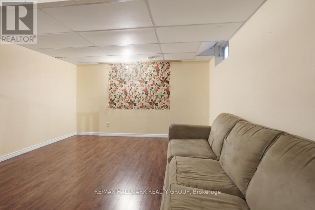 24 Erin Crescent, Ottawa, Ontario  K1V 9Z2 - Photo 14 - X12183312