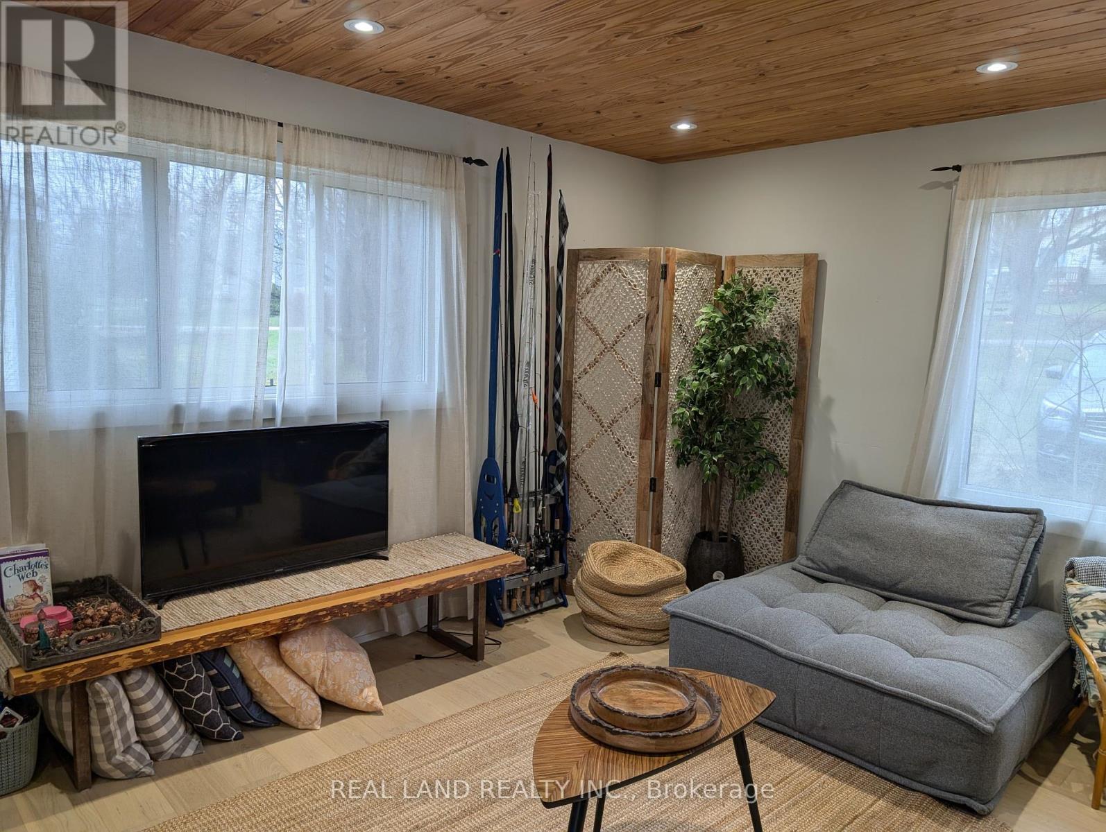 21 Marilyn Crescent, Kawartha Lakes, Ontario  K0L 1T0 - Photo 16 - X12110889