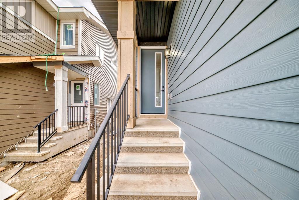 132 Waterford Way, Chestermere, Alberta  T1X 2Z9 - Photo 4 - A2210558