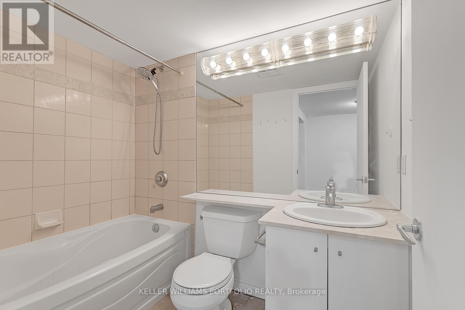 812 - 300 Bloor Street E, Toronto, Ontario  M4W 3Y2 - Photo 14 - C12183305