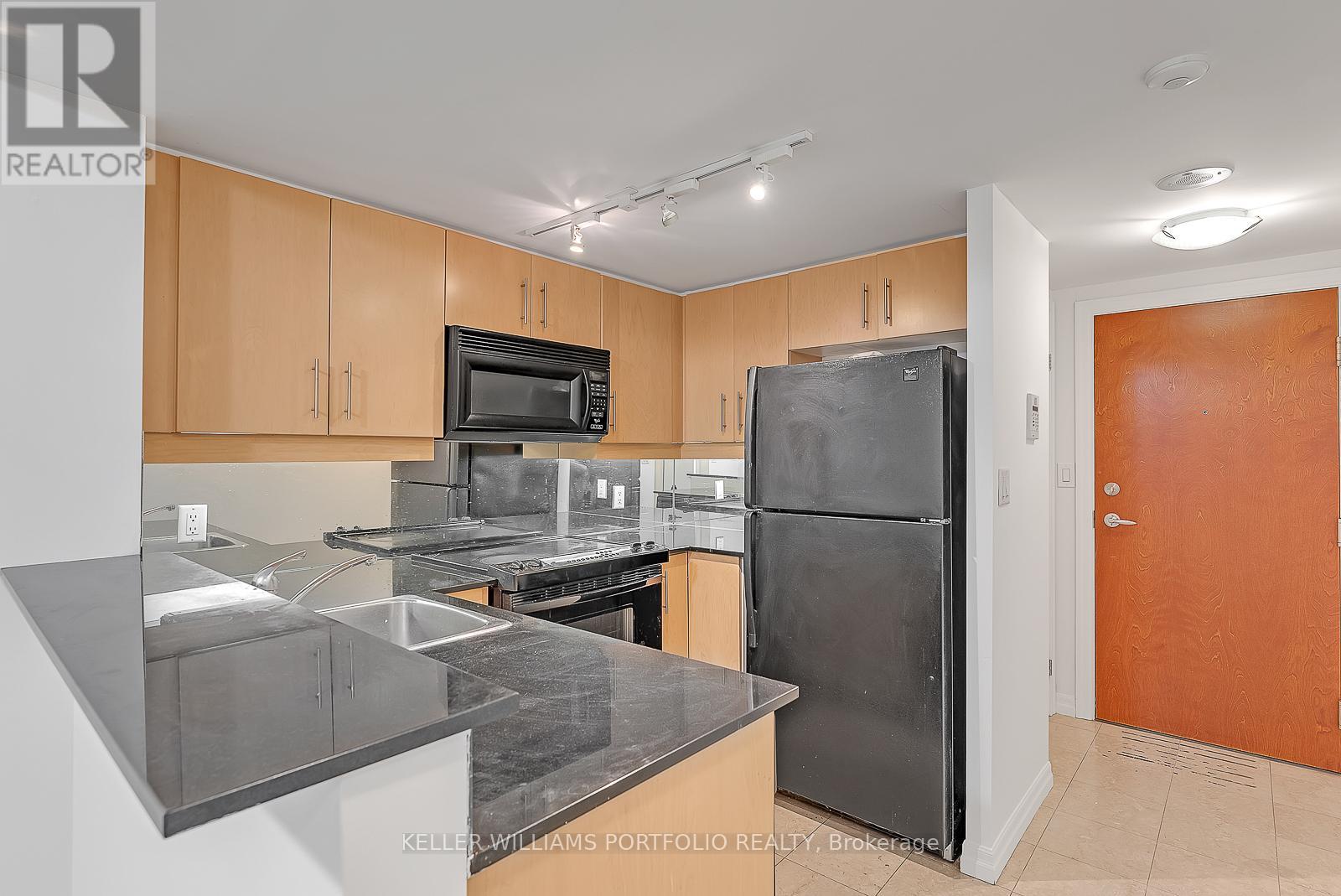 812 - 300 Bloor Street E, Toronto, Ontario  M4W 3Y2 - Photo 7 - C12183305