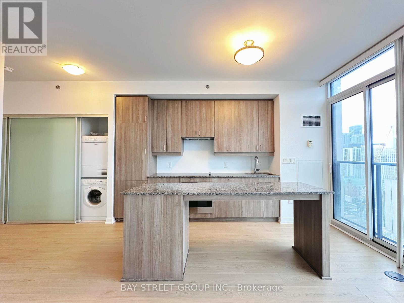 2909 - 426 University Avenue, Toronto, Ontario  M5G 1S9 - Photo 6 - C12183308