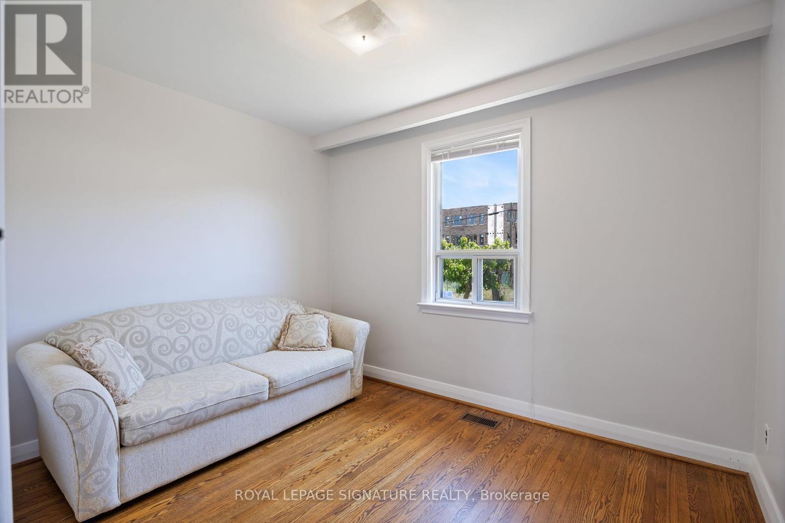 151 Ranee Avenue, Toronto, Ontario  M6A 1N3 - Photo 24 - C12180838