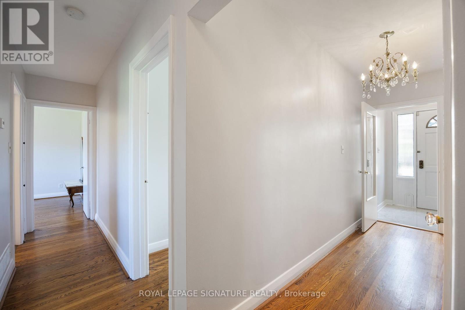 151 Ranee Avenue, Toronto, Ontario  M6A 1N3 - Photo 18 - C12180838