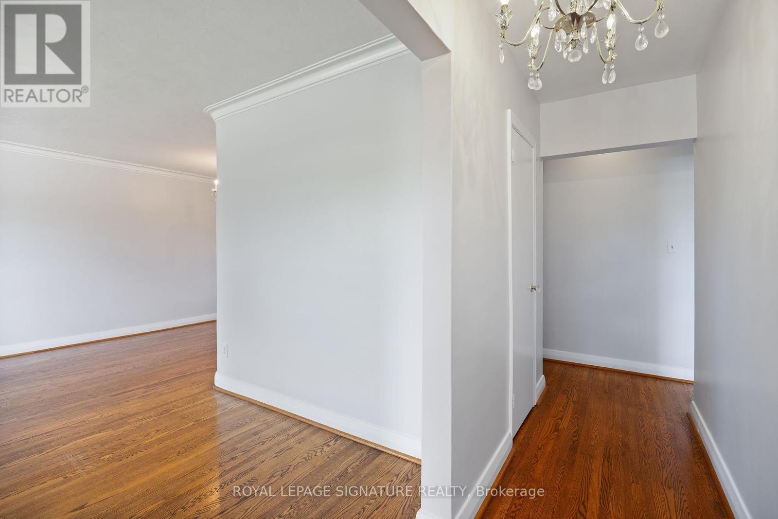 151 Ranee Avenue, Toronto (Englemount-Lawrence), Ontario  M6A 1N3 - Photo 8 - C12180838