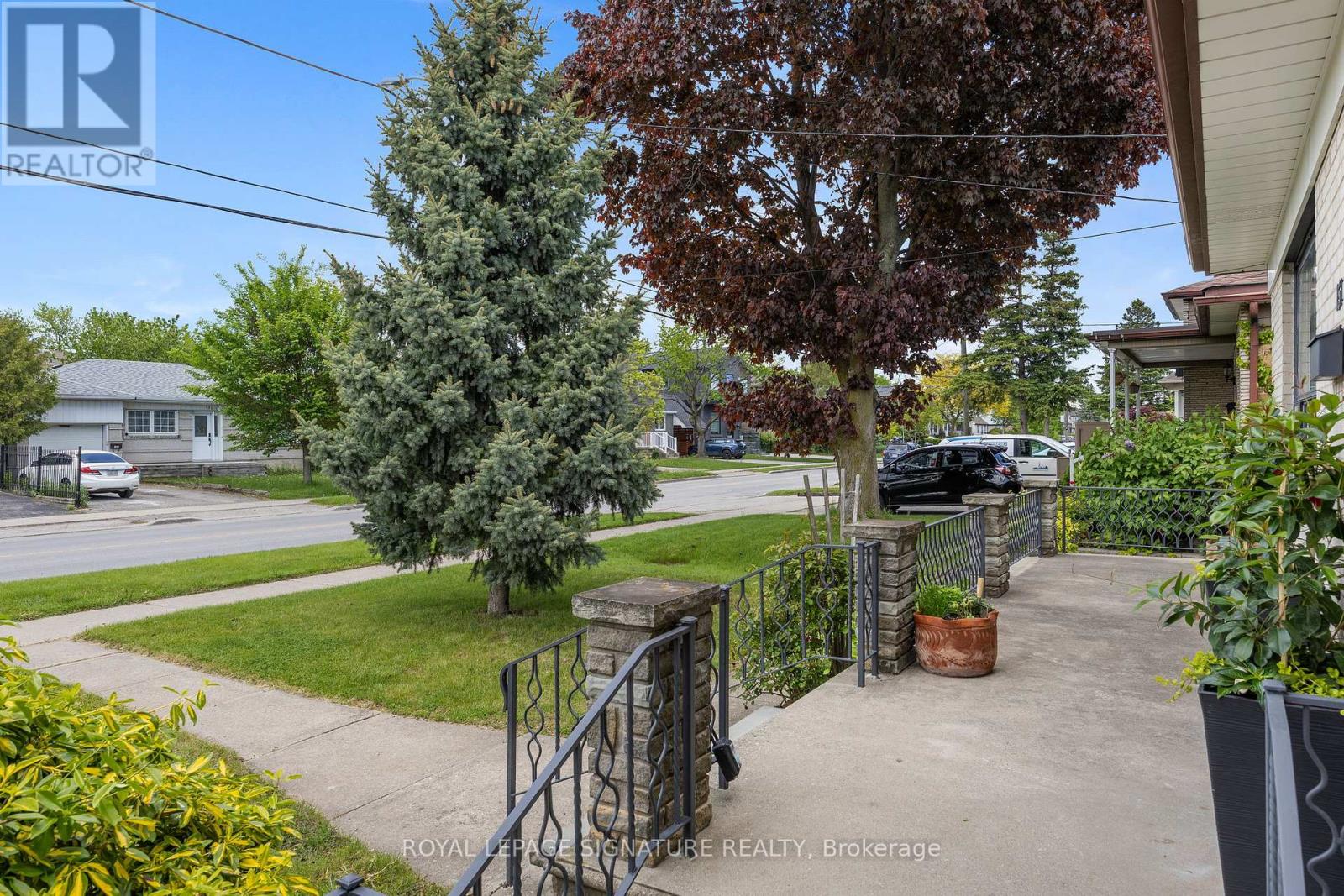 151 Ranee Avenue, Toronto, Ontario  M6A 1N3 - Photo 4 - C12180838