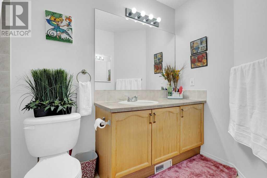 376 Bridlewood Avenue Sw, Calgary, Alberta  T2Y 4H4 - Photo 20 - A2220344