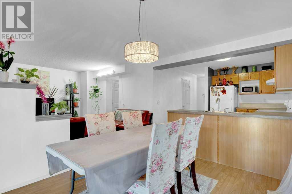 376 Bridlewood Avenue Sw, Calgary, Alberta  T2Y 4H4 - Photo 11 - A2220344