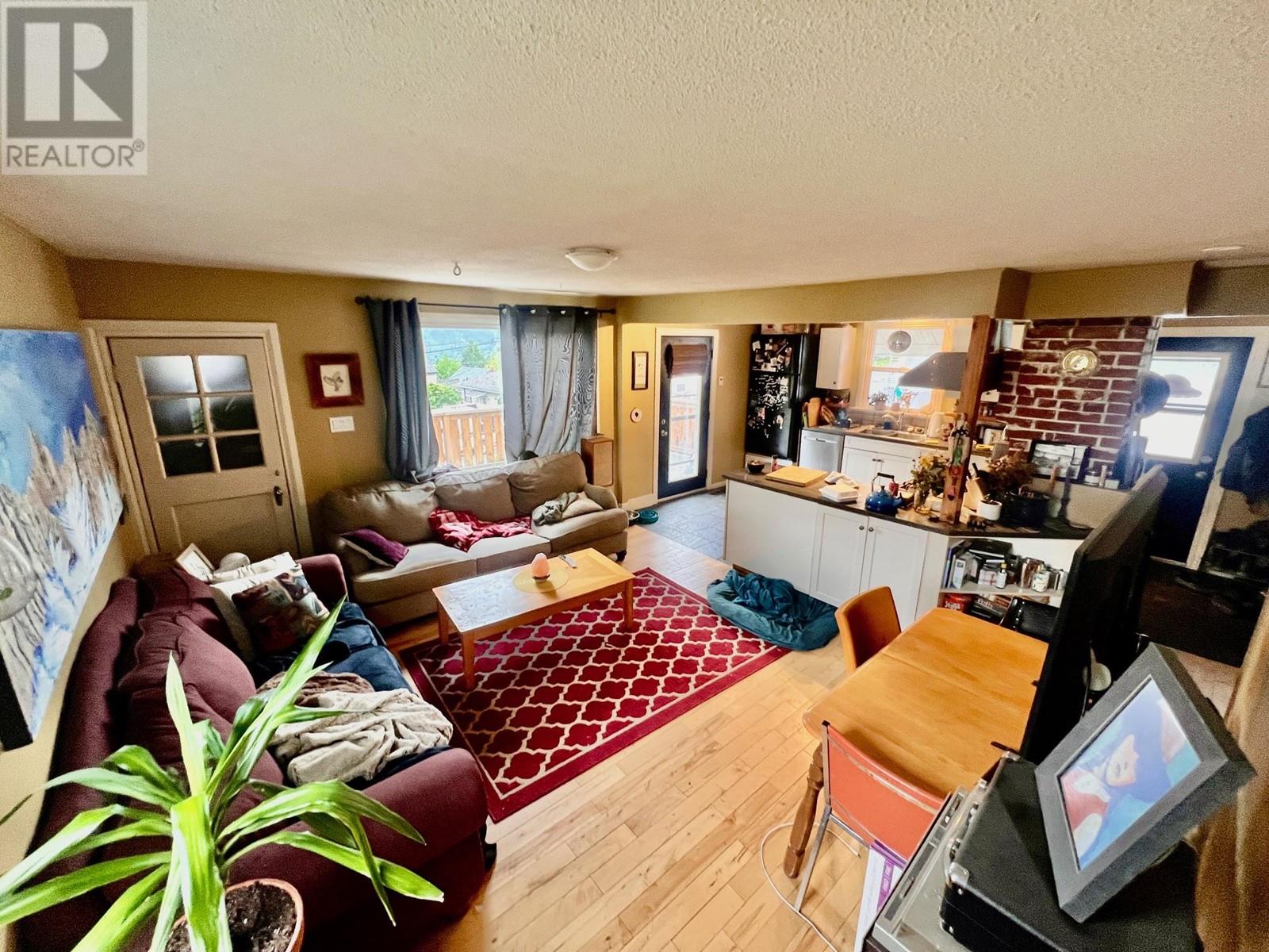 Property at 510 Innes Street image 2