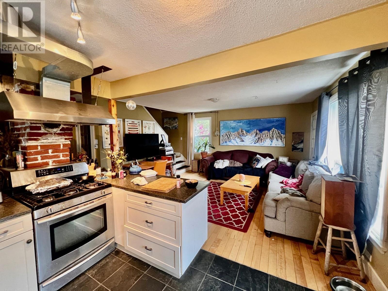Property at 510 Innes Street image 3