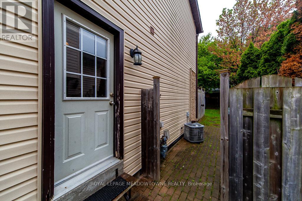 2819 Bucklepost Road, Mississauga (Meadowvale), Ontario  L5N 1X6 - Photo 22 - W12183294