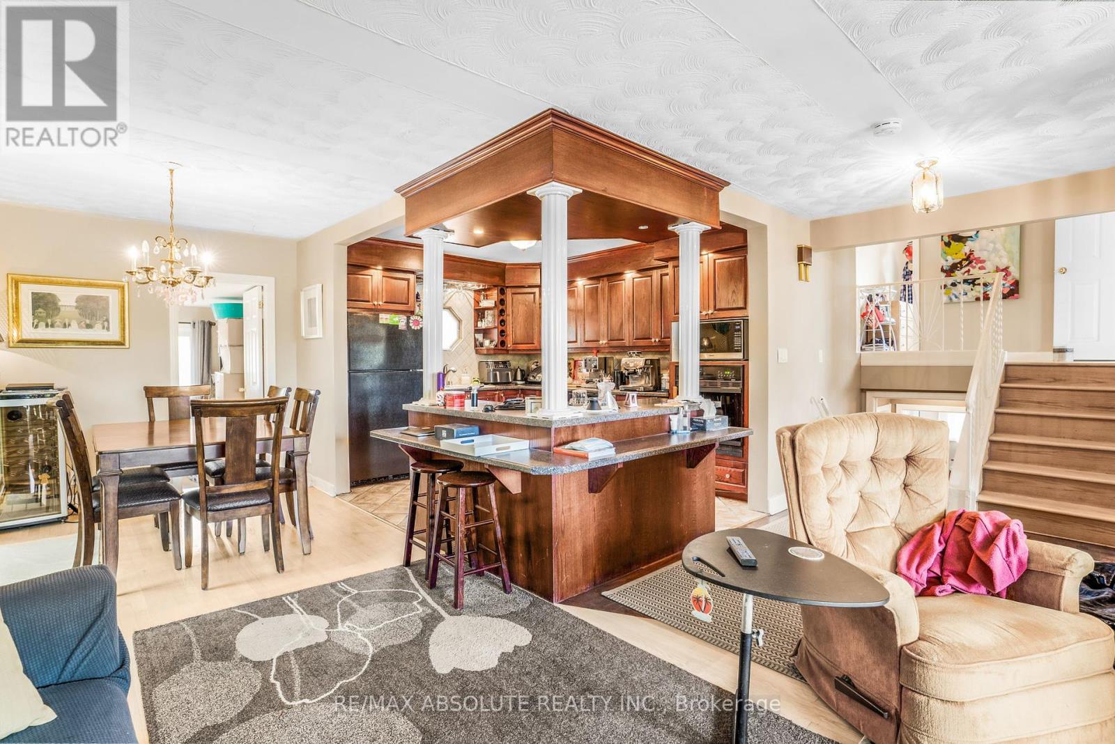 408-410 Allen Boulevard, Ottawa, Ontario  K1L 7B5 - Photo 5 - X12183319