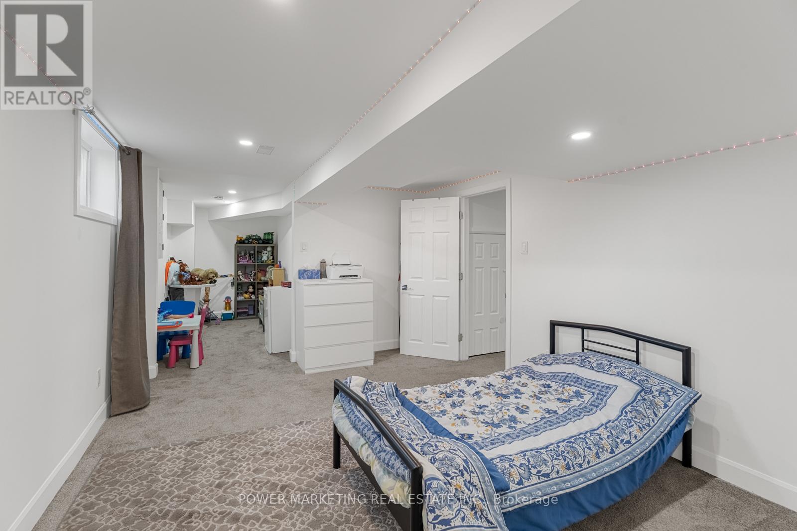 2714 Hickson Crescent, Ottawa, Ontario  K2H 6Y6 - Photo 33 - X12183325