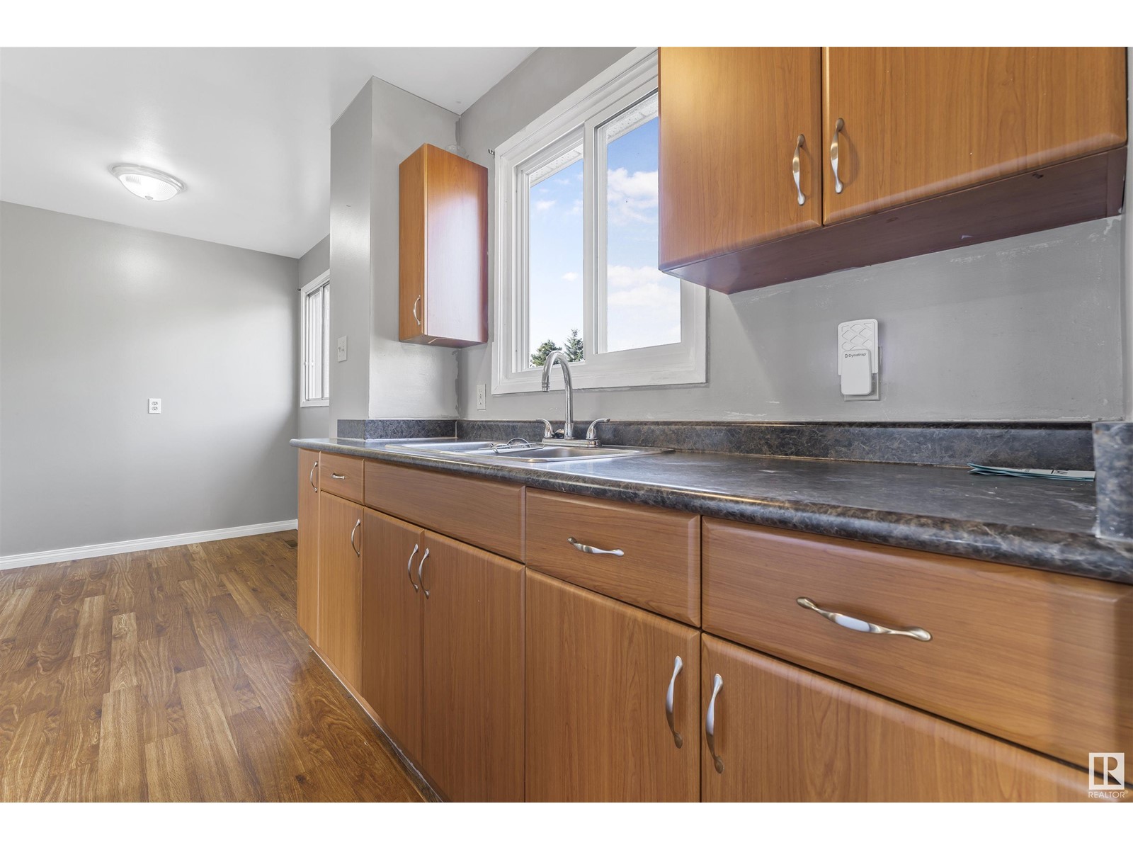4912 36 Av Nw, Edmonton, Alberta  T6L 3S5 - Photo 11 - E4439331