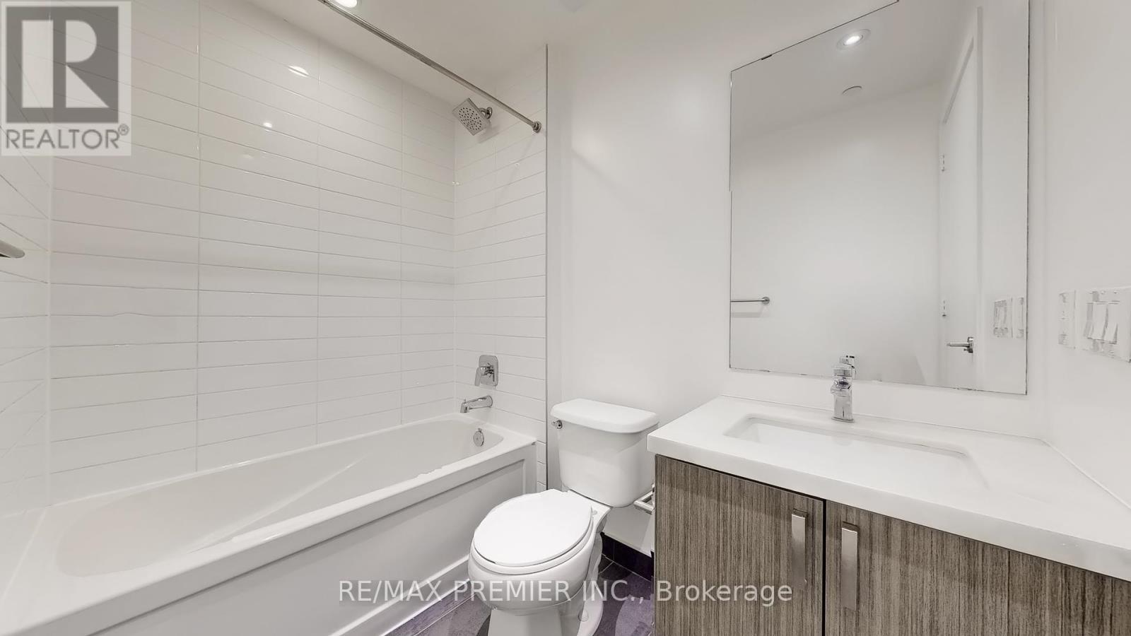 420 - 501 St Clair Avenue W, Toronto, Ontario  M5P 0A2 - Photo 28 - C12182881