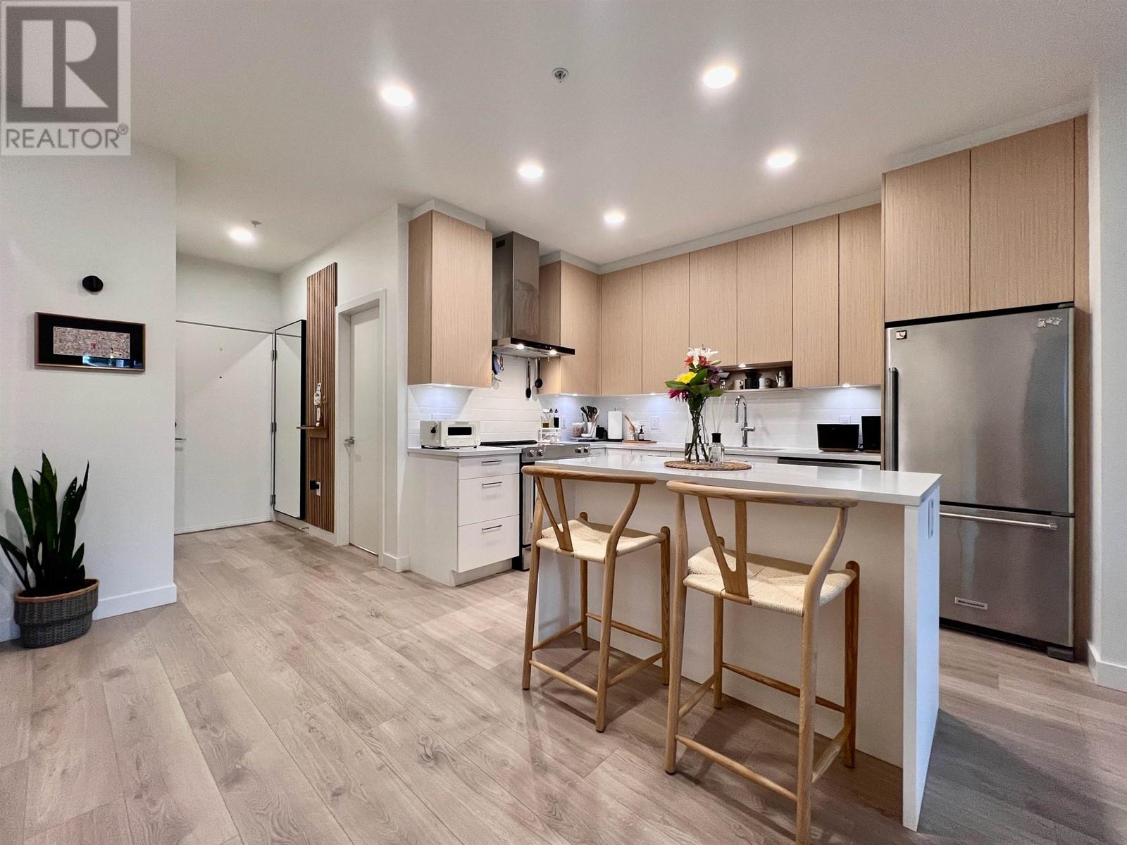 106 7588 16TH STREET, Burnaby, British Columbia