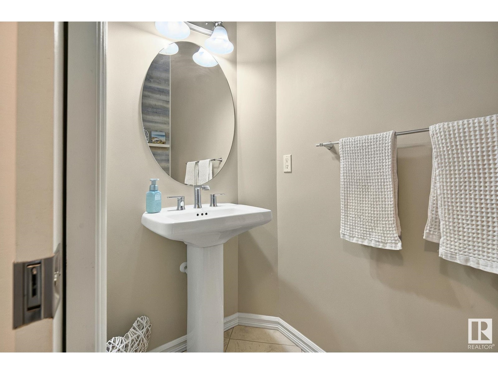 8532 16a Av Sw, Edmonton, Alberta  T6X 0H9 - Photo 21 - E4439335