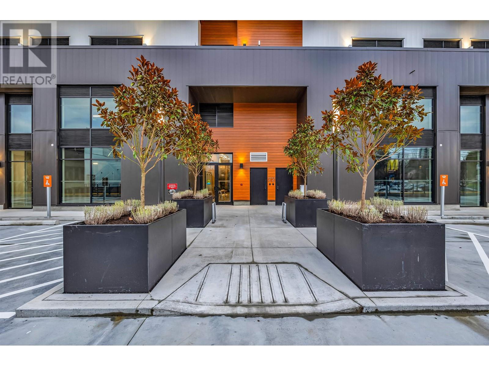 323 8188 MANITOBA STREET, vancouver, British Columbia V5X3A2