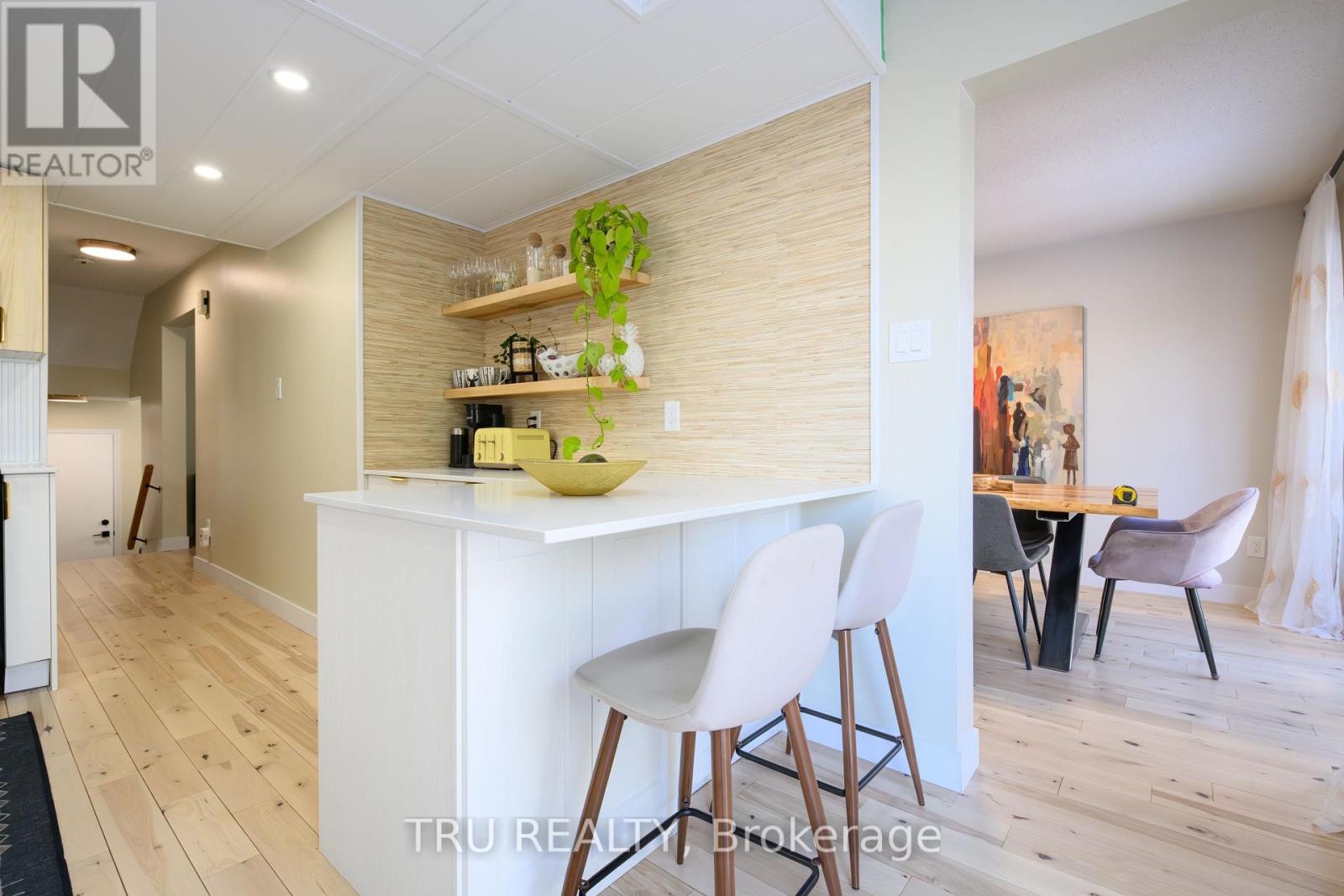 49 Florizel Avenue, Ottawa, Ontario  K2H 9R1 - Photo 10 - X12183350