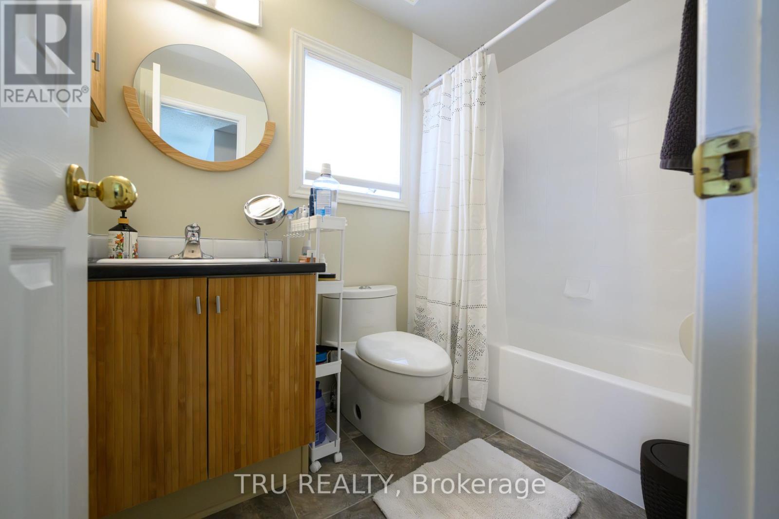 49 Florizel Avenue, Ottawa, Ontario  K2H 9R1 - Photo 27 - X12183350