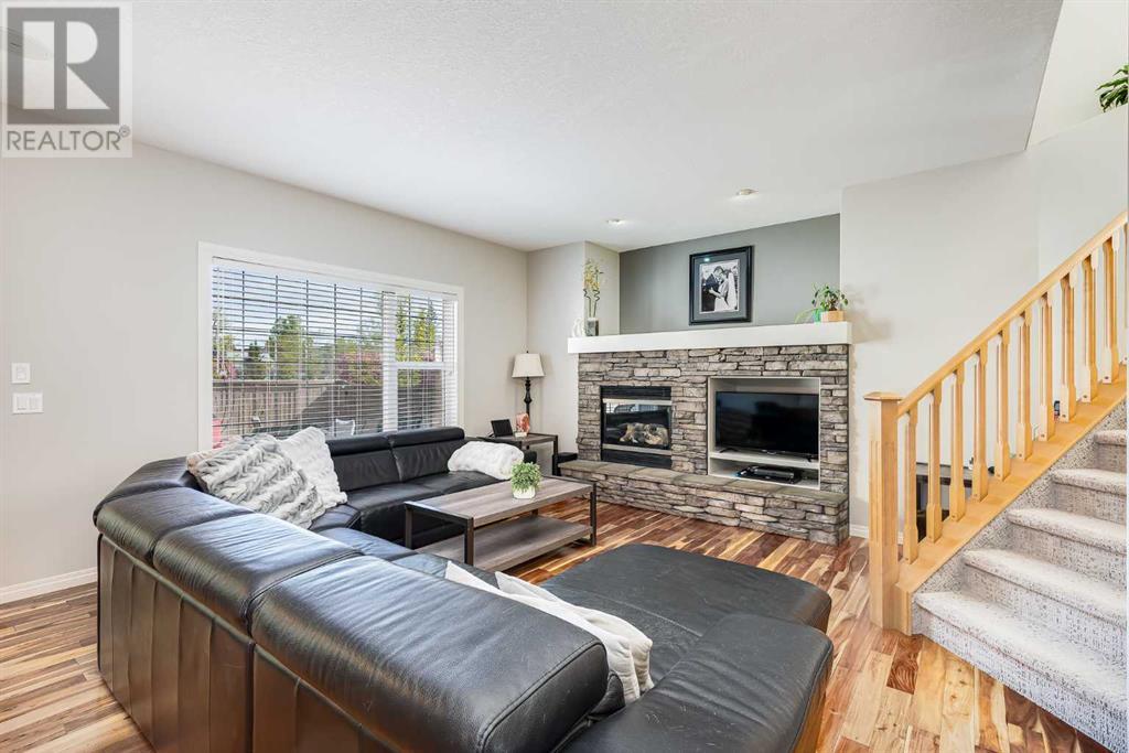 4 Tuscany Glen Gate Nw, Calgary, Alberta  T3L 2V8 - Photo 3 - A2225711