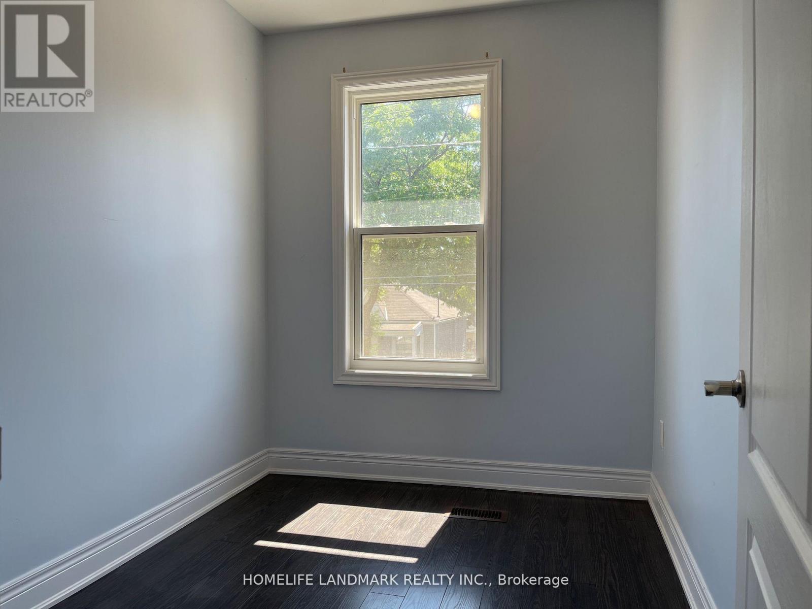 109 Belview Avenue, Hamilton, Ontario  L8L 7K9 - Photo 10 - X12176699