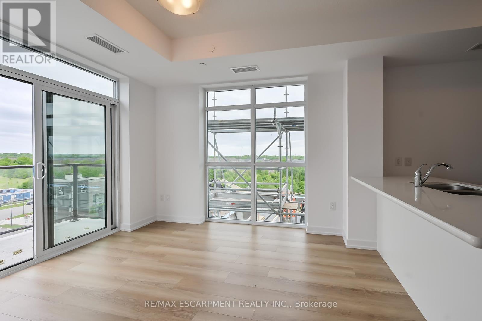 611 - 470 Dundas Street E, Hamilton, Ontario  L8B 2A6 - Photo 11 - X12183352