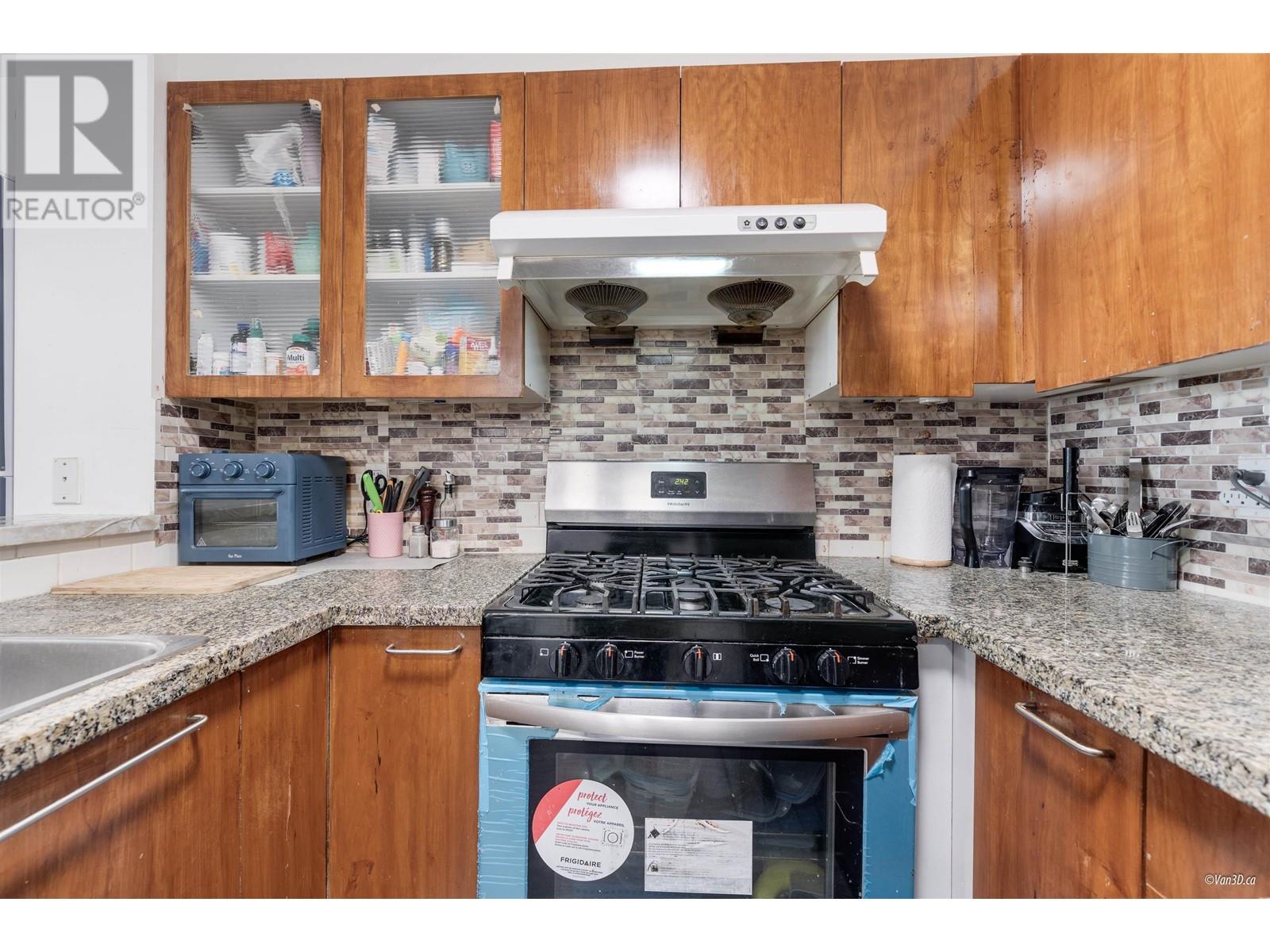 305 8120 Jones Road, Richmond, British Columbia  V6Y 4K7 - Photo 3 - R3008714