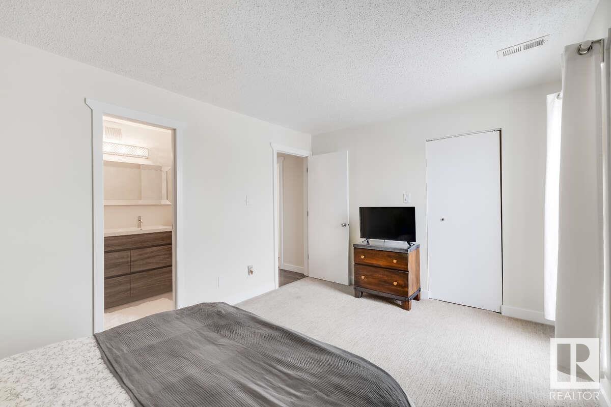 2306 151 Av Nw, Edmonton, Alberta  T5Y 2L1 - Photo 4 - E4439200