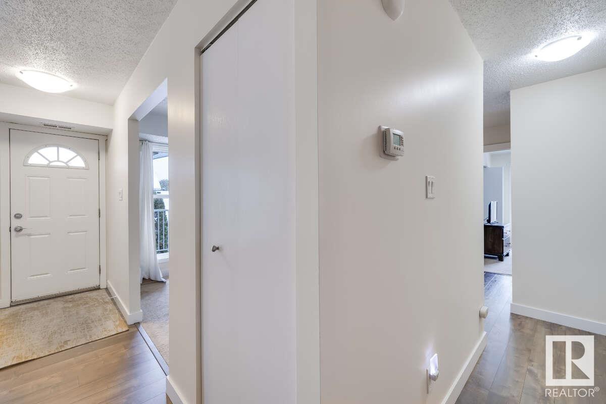 2306 151 Av Nw, Edmonton, Alberta  T5Y 2L1 - Photo 5 - E4439200