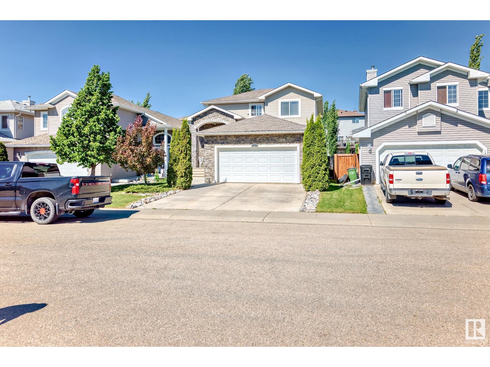 15522 47a St Nw, Edmonton, Alberta  T5Y 0B6 - Photo 2 - E4439340